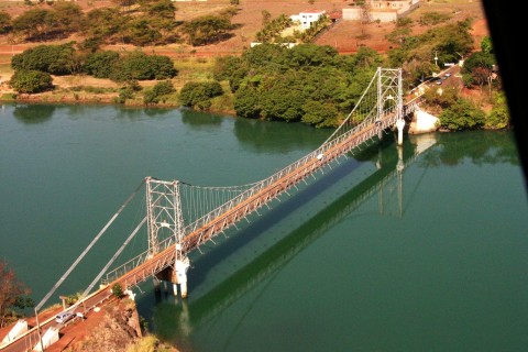 Defesa Civil de Araporã  anuncia interdição da Ponte Afonso Pena após constatar  abalos e rachaduras na estrutura