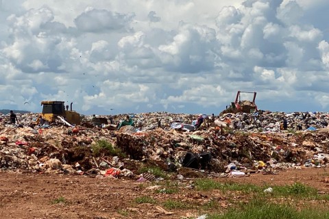 Governo de Itumbiara abre licitação para contratar empresa para fazer limpeza integrada do lixo urbano
