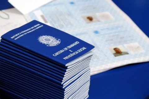 ITUMBIARA ABRE 828 VAGAS COM CARTEIRA ASSINADA NO PRIMEIRO SEMESTRE