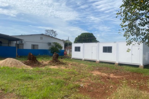 Governo de Itumbiara manifesta que aquisição de 10 salas de aulas modulares foi legal
