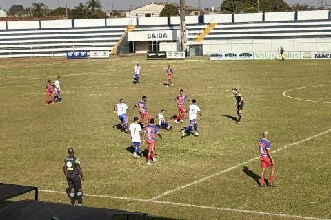 ITUMBIARA PERDE CHANCES PARA MARCAR E SÓ FICA NO EMPATE CONTRA RIOVERDENSE