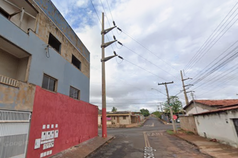 Por coisa julgada, Imóvel  fica sem ligação de energia elétrica em Itumbiara por construção  em faixa de segurança de linha de alta tensão